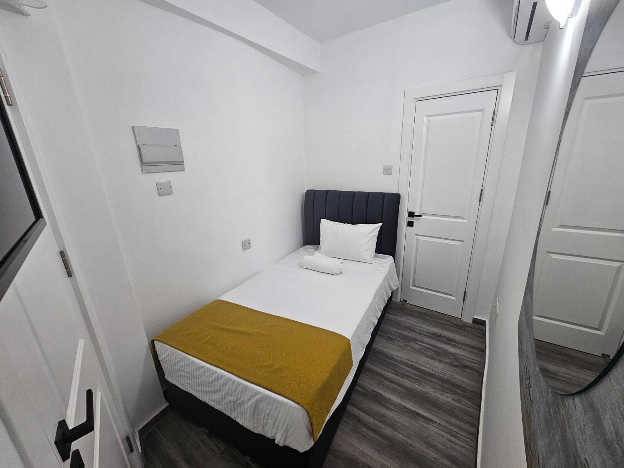 Cyprus Harbour Suites Kyrenia  Ngoại thất bức ảnh